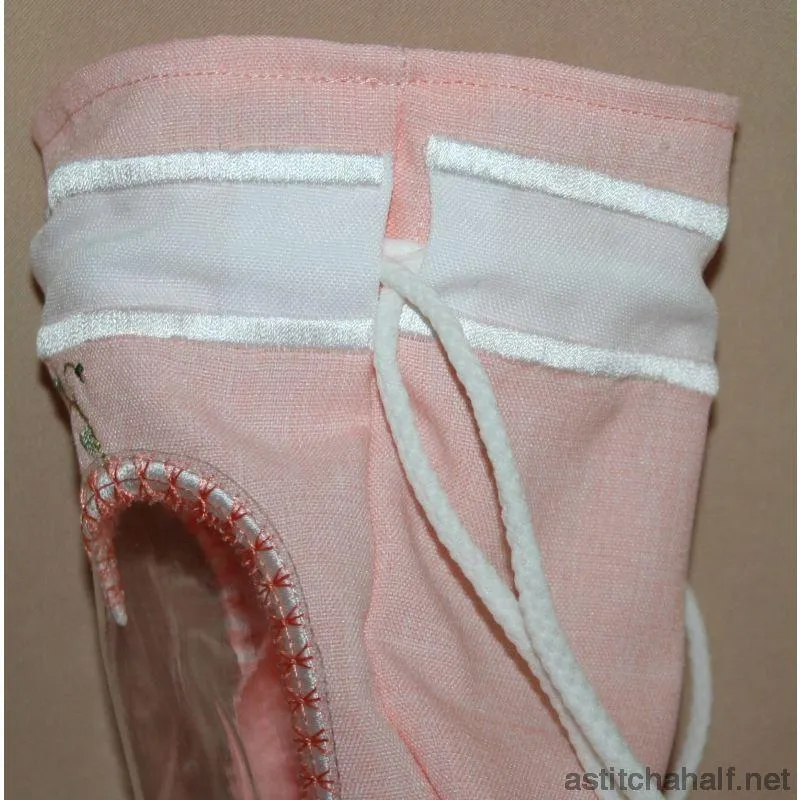 Heart Peek a Drawstring Bag