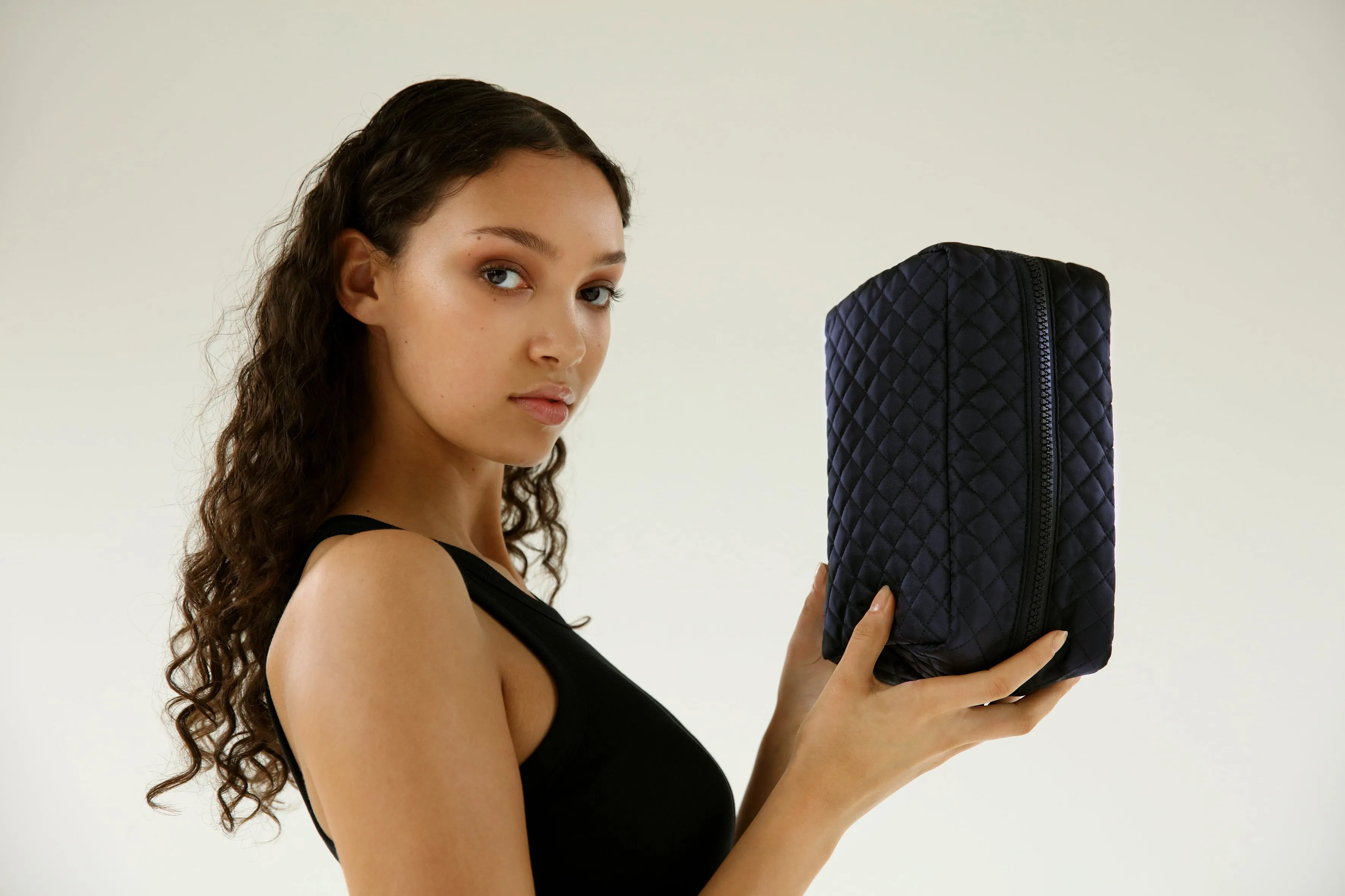 OLIVE POUCH | Navy