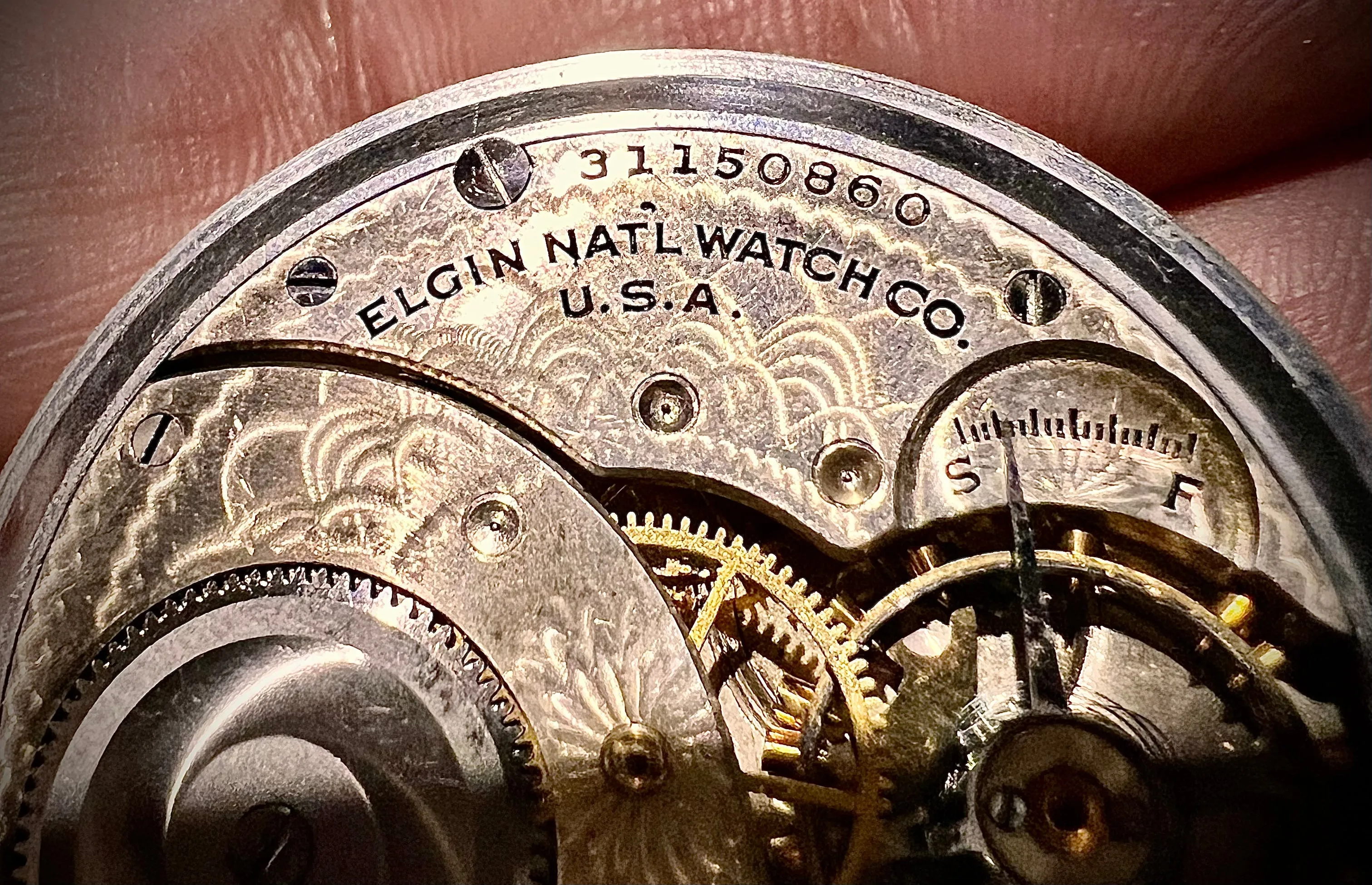 R#950 Vintage Elgin USA  Pocket watch  Movement serial 31150860  BASE METAL Case serial 3635458