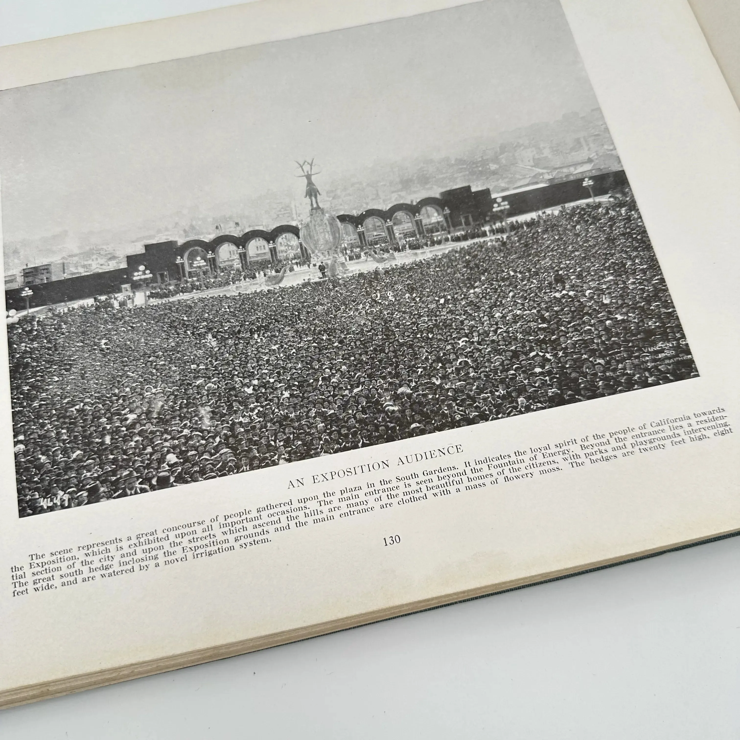 The Blue Book: A Comprehensive Official Souvenir View Book, Illustrating the Panama-Pacific Internation Exposition, San Francisco, 1915